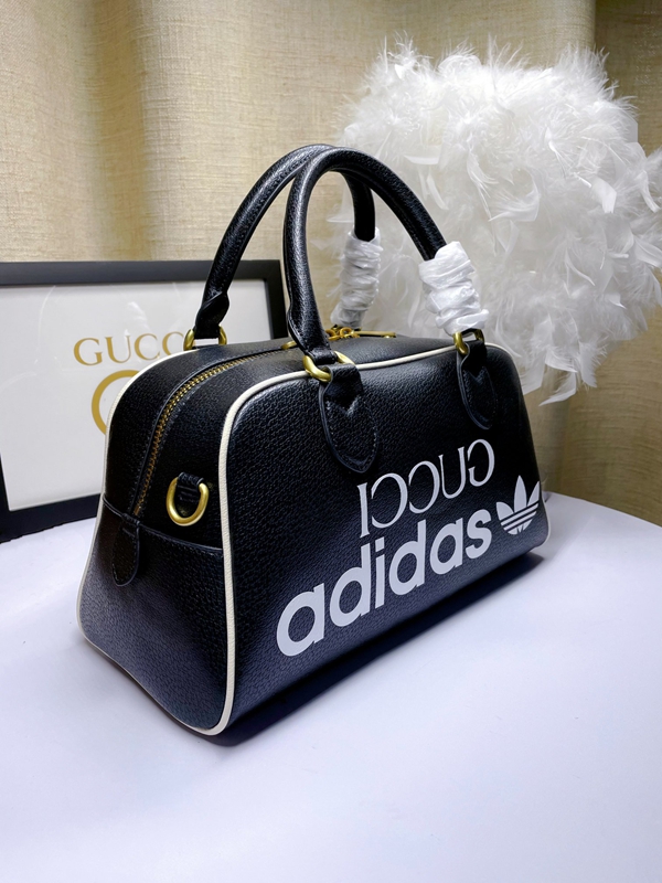 激安グッチバッグコピー側面デザイン